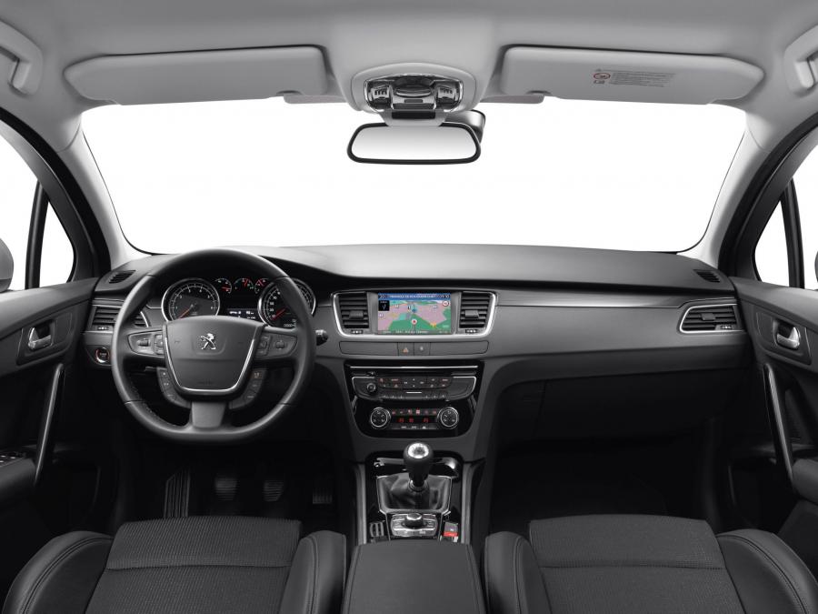  Peugeot 508 GT 2010 года  (фото 3 из 18)